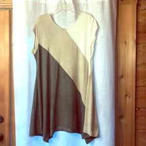 Tricolored women’s dress